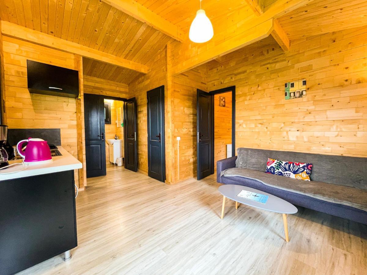 Chalet Nature Sur La Vallee De La Truyere Neuvéglise Exterior photo